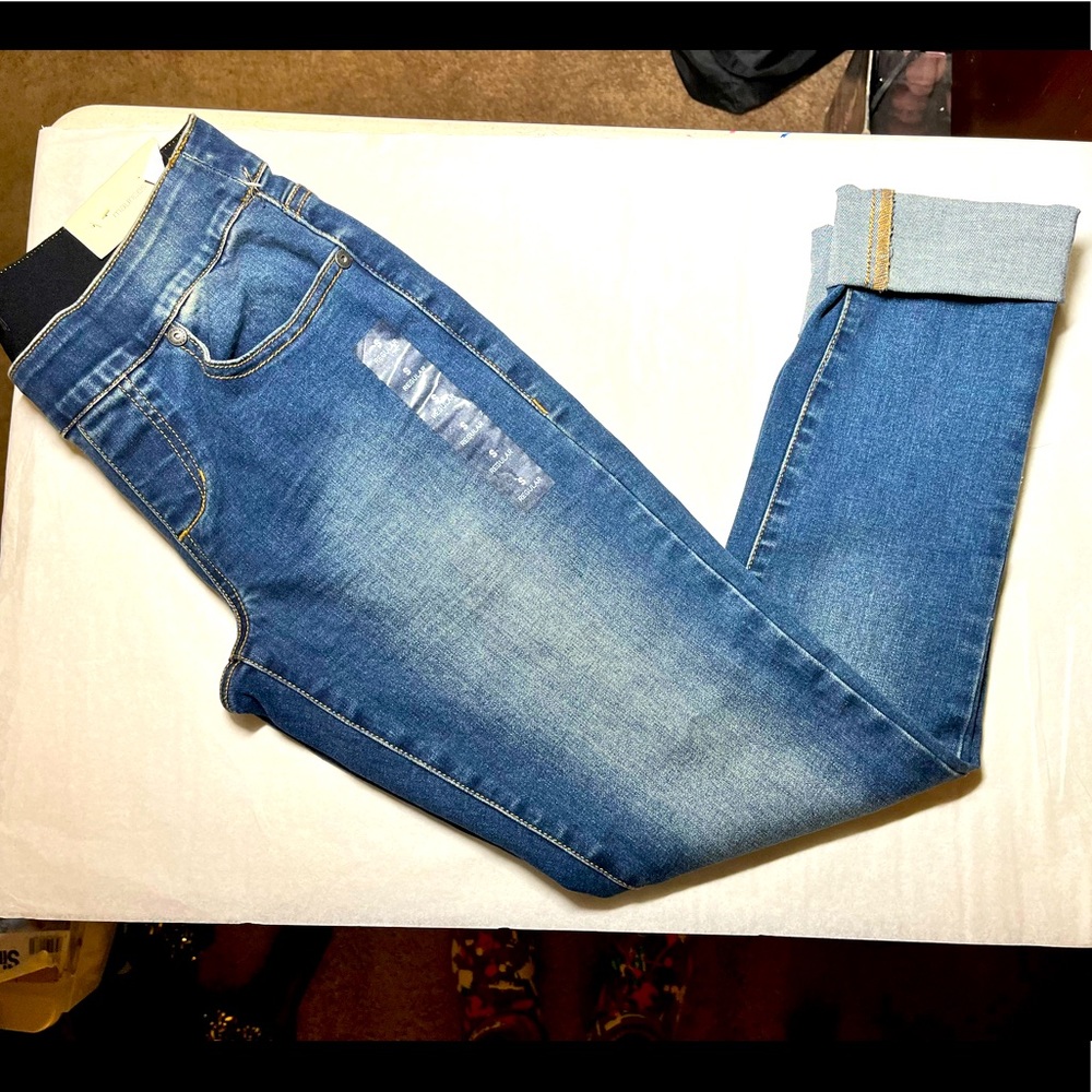 Small skinny ankle jeggings from Maurices